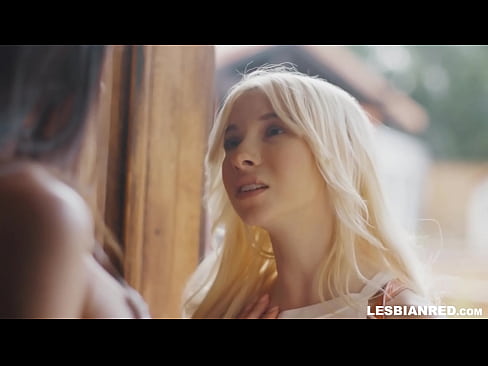 ❤️ 女孩几个月后回家，最后吃了她继母的阴部 ❤❌  性爱 ❌️