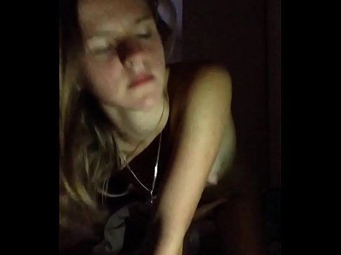 ❤️ 一个女孩自慰并射精 ❤❌ 性爱 ❌️